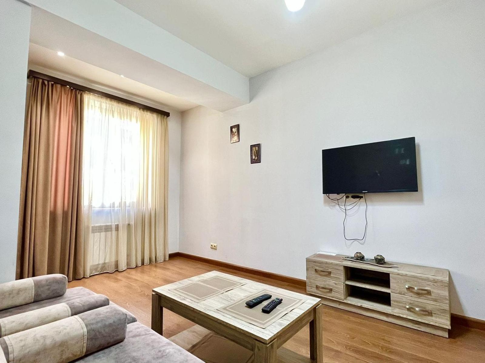 Ns Apartments In Yerevan City Centre ภายนอก รูปภาพ